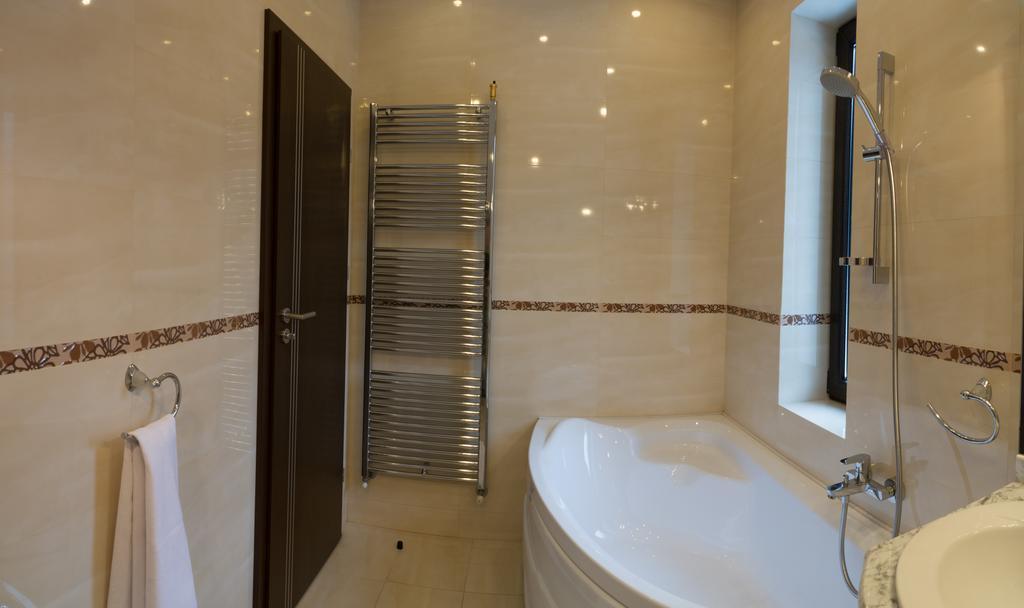Thuild - Your World Of Leisure Targu Mures Exterior photo
